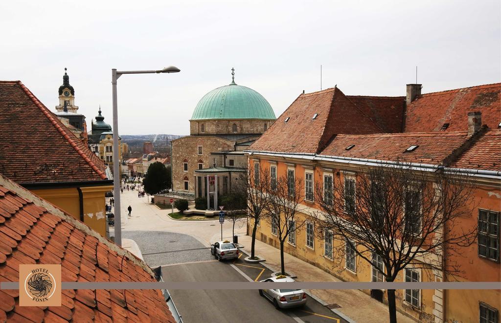 Hotel Fonix Pécs Zewnętrze zdjęcie